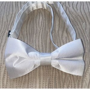 Adjustable Bow Tie